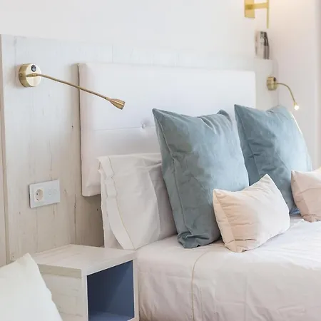 Apartment New In Stella Maris With Stunning Sea Views