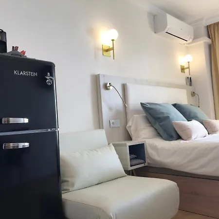 New In Stella Maris With Stunning Sea Views *