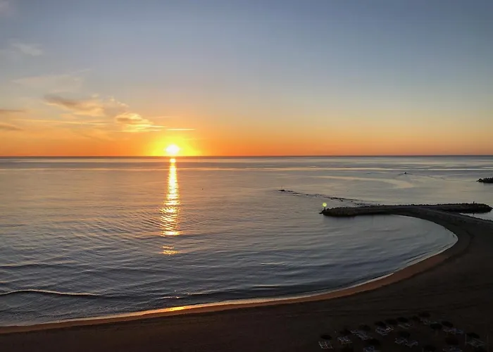 New In Stella Maris With Stunning Sea Views Апартаменти *